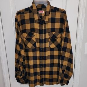 Wrangler Men's Black and Brown Checkered Shirt